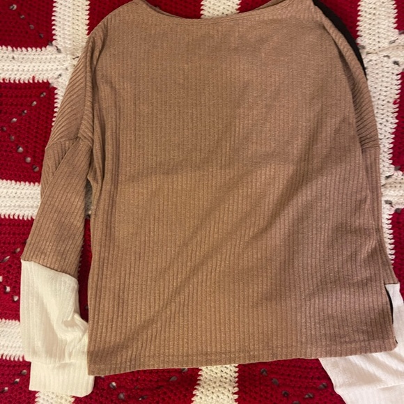 Colorblock Batwing Sleeve Rib-knit Tee - Picture 5 of 5